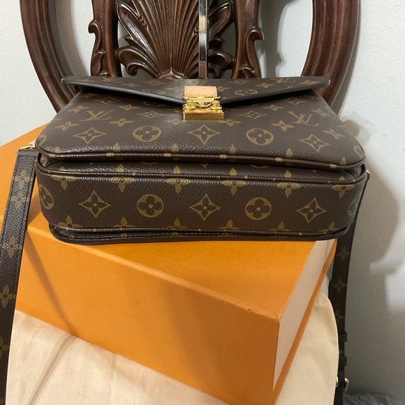 Louis Vuitton Pochette Metìs monogram - Picture 5 of 10